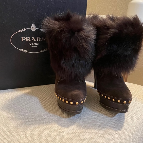 Prada boots (fur lined) - Picture 2 of 4